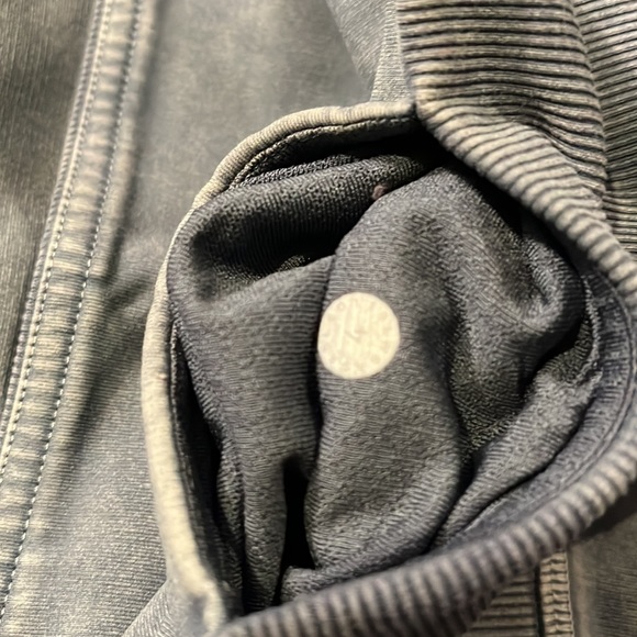 Lululemon set: tank and leggings - Picture 3 of 5